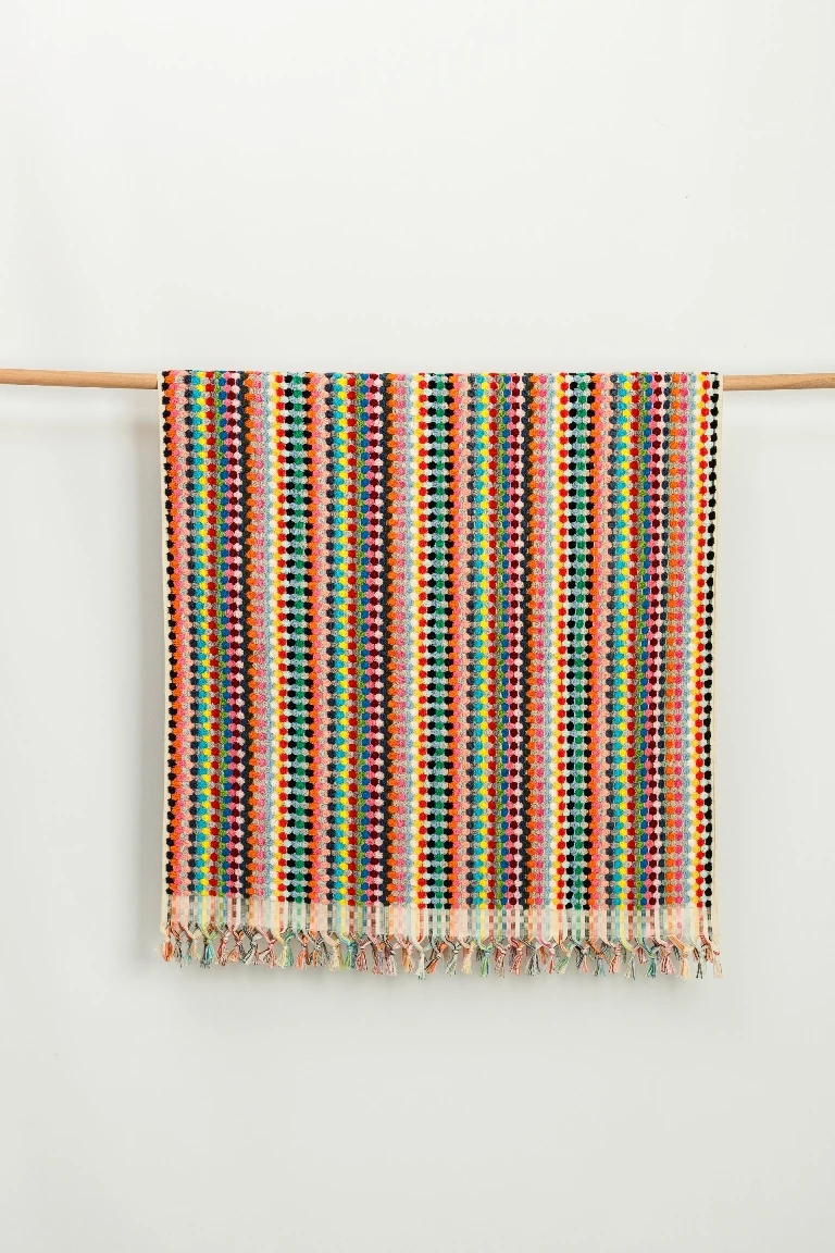 Dot-Design Hand Towel
