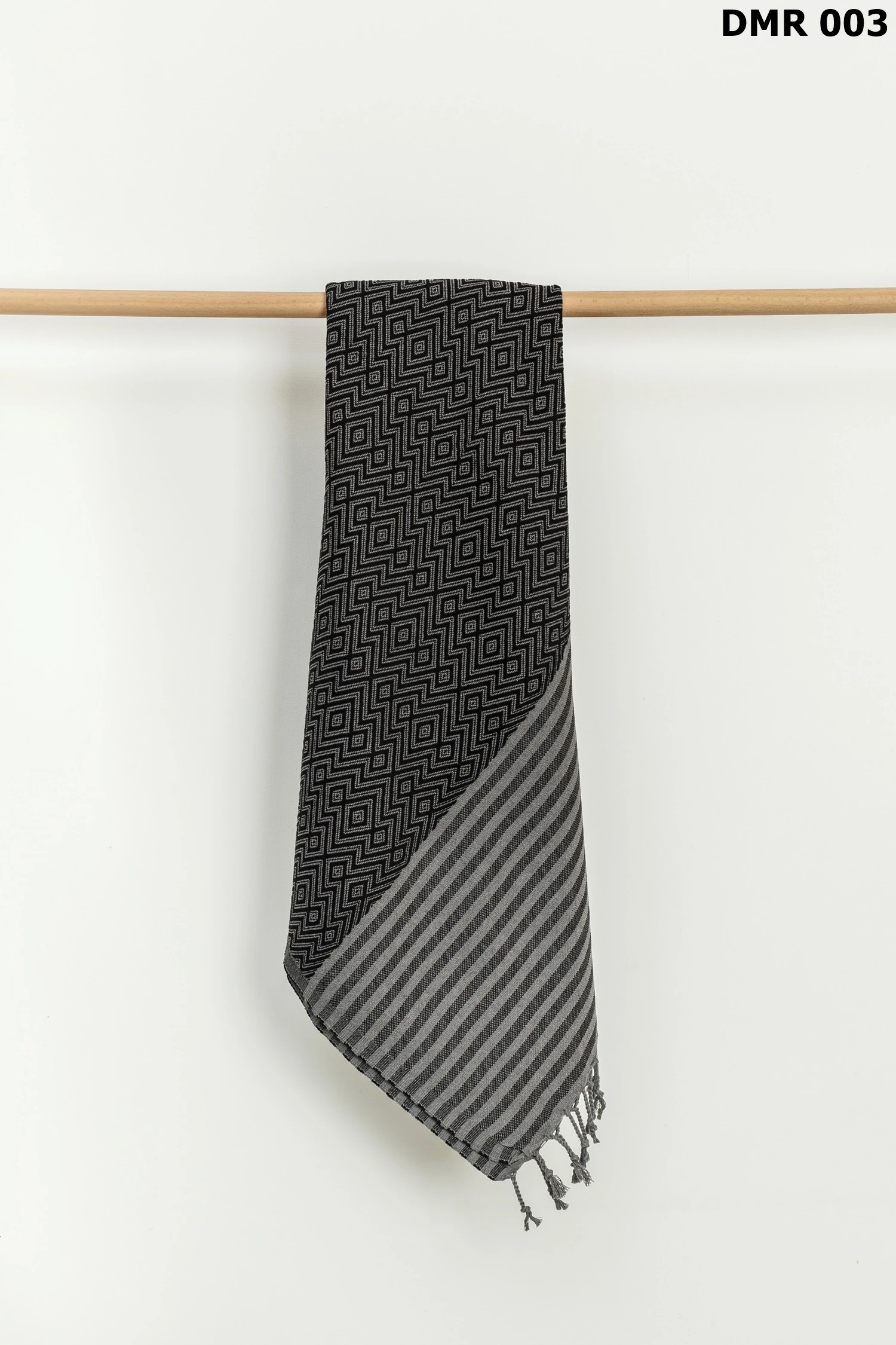 Demre Beach Towel - Image 3